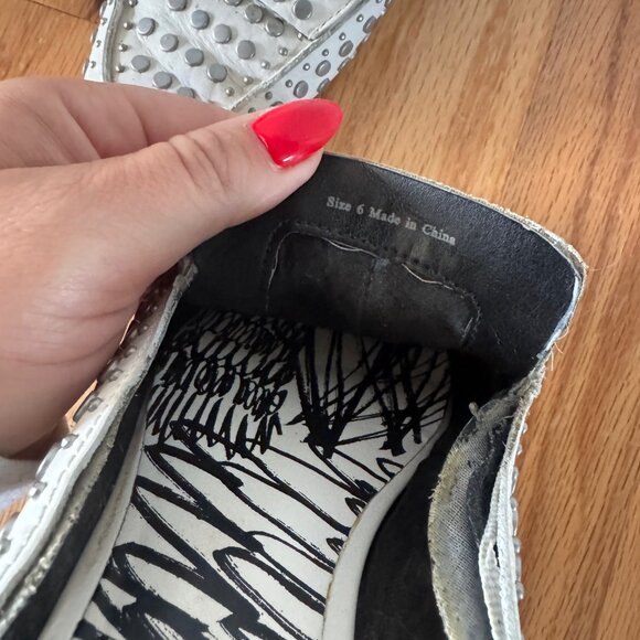 Dolce Vita Maura White Leather Studded Open Back Loafer Size 6 - Picture 4 of 5